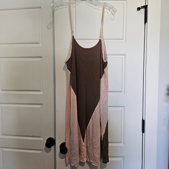 Euforia V-Neck Chemise - Picture 4 of 4